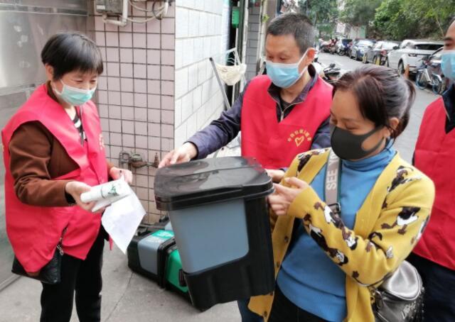 發放糖心VLOG软件分類設備，同創美麗和諧社區建設